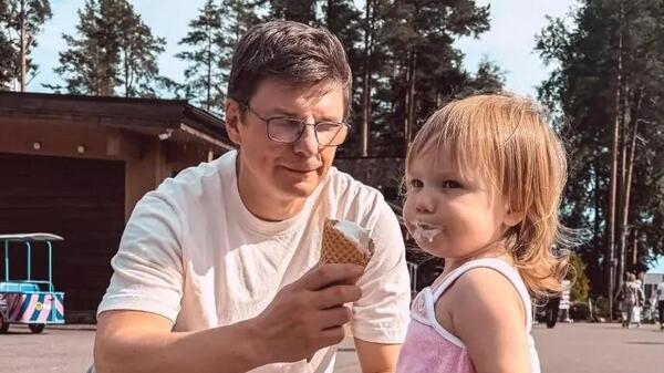 Папина копия: Аршавин впервые за долгое время попал на фото с подросшей дочерью 