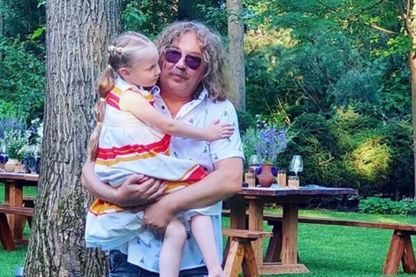 Берите пример! Николаеву напомнили про лишний вес после видео с тренирующейся дочкой