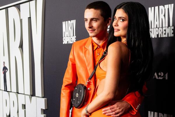 Перевели отношения на новый уровень: Тимоти Шаламе и его любимая уже живут вместе  