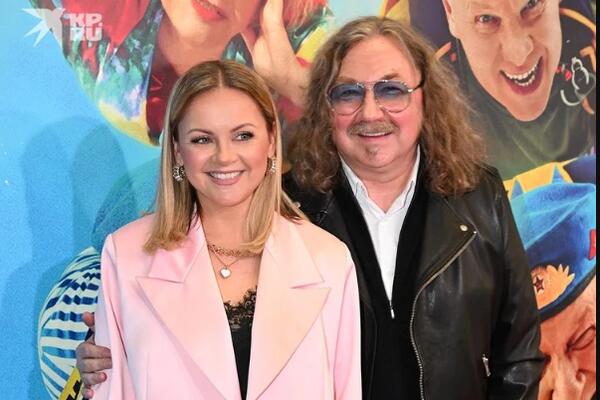 Вырядившегося в косуху 65-летнего Николаева захейтили за схожесть с отцом своей третьей жены 