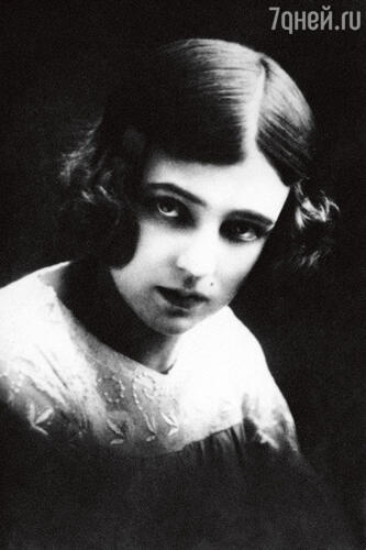 Марина Ладынина — начинающая актриса. 1930-е годы