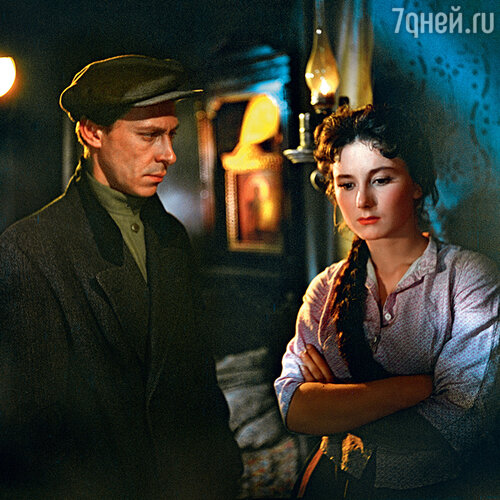 «Какая же Таня была красавица! За ней такие люди ухаживали — приезжали на служебных машинах, дарили роскошные цветы» Татьяна Лаврова и Олег Ефремов в фильме «Испытательный срок». 1960 г.
