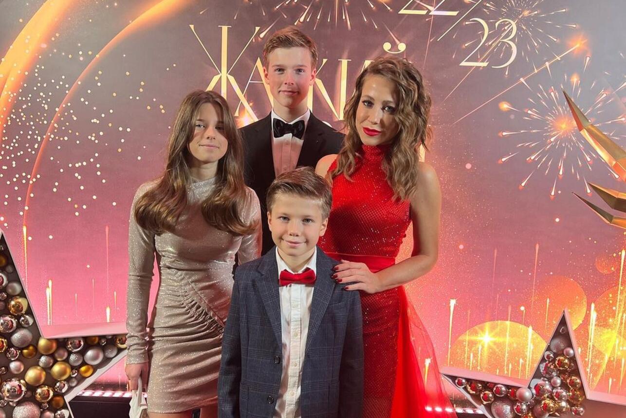 Юлия Барановская с детьми