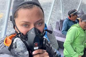 Боня показала ужасы восхождения на Эверест — одни трупы кругом
