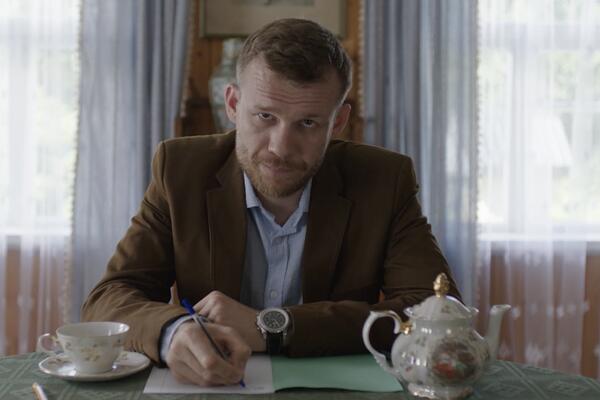 От «пацанов» к Пушкину: почему стоит посмотреть новую комедию «Великий и могучий»