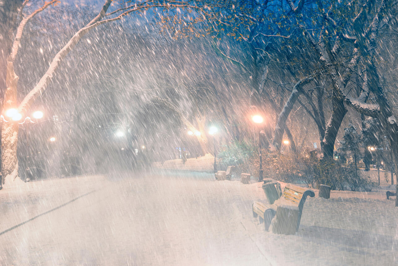 Как убрать белые солевые разводы с обуви: проверенные способы