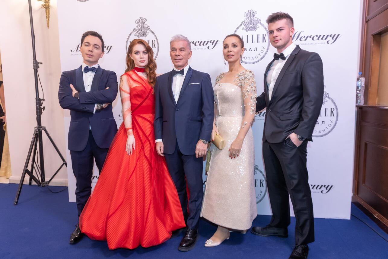 Жена Газманова раскрыла, почему их красавица дочь не выходит в свет