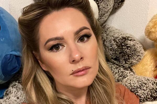 Кожевникова собрала вещи и уехала с детьми из дома — терпение лопнуло