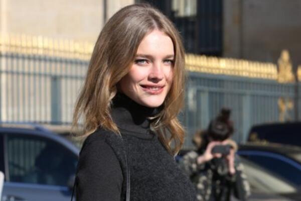 8     Paris Fashion Week 