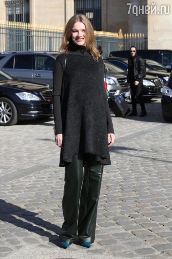 Наталья Водянова на показе Louis Vuitton на неделе моды в Париже