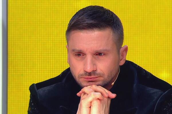 Лазарев оплошал на сцене и объяснил, почему не справился с нагрузкой: «Белый лист поймал впервые»
