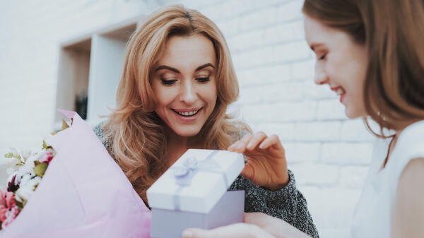 Подборка подарков на День матери: красивые товары для дома и уютного интерьера