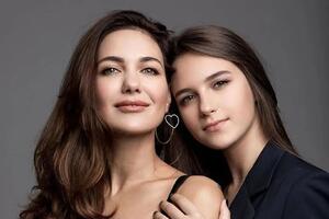 Пора замуж: Екатерина Климова беспокоится о личной жизни взрослой дочери