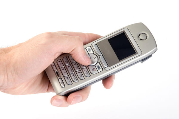 Смерть смартфонам: люди массово переходят на кнопочные телефоны