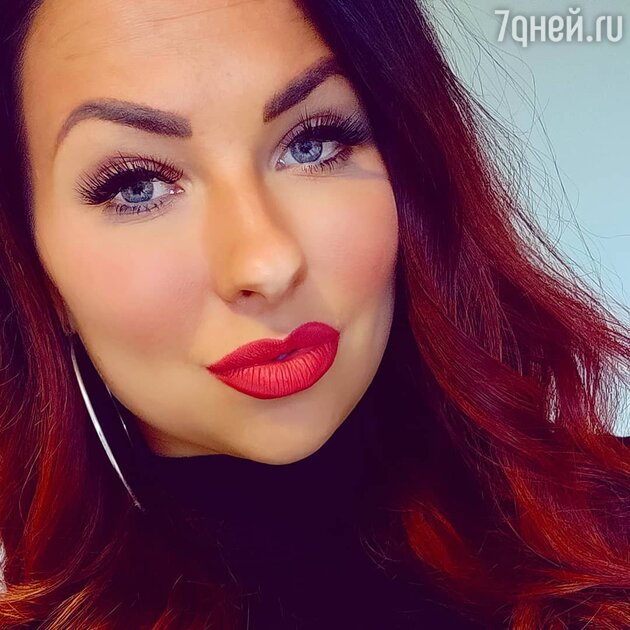 красный оттенок красный оттенок