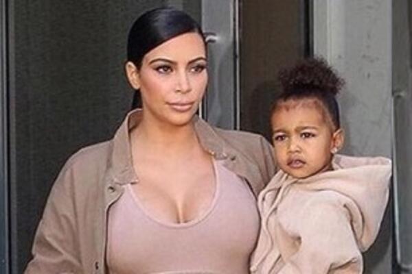 Сестра Ким Кардашьян поделилась трогательным фото с ее дочерью