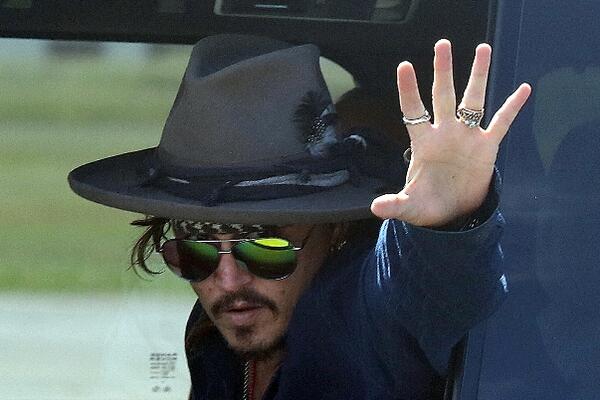 Джонни Депп продает особняк, в котором жил с Ванессой Паради