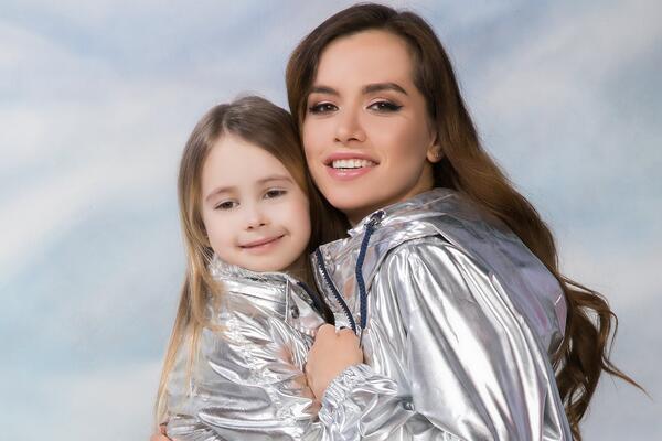 16 космических вещей, которые уживутся в любом гардеробе