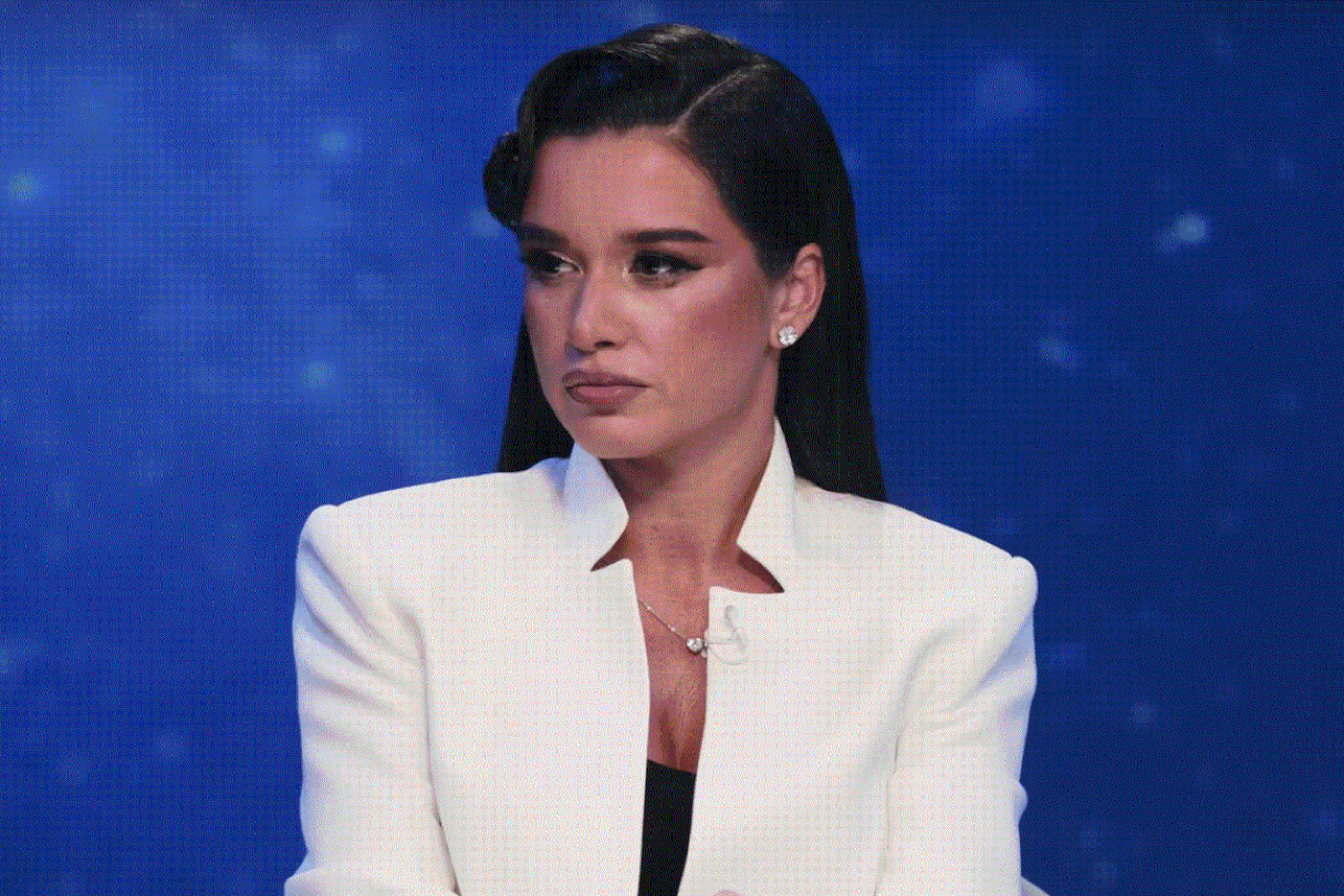 4,5 РјРёР&raquo;Р&raquo;РёРѕРЅР&deg; Р&middot;Р&deg; РїР&deg;СЂСѓ СЃС&sbquo;РѕСЂРёСЃ: РљСЃР&micro;РЅРёСЏ Р&lsquo;РѕСЂРѕРґРёРЅР&deg; РѕРєР&deg;Р&middot;Р&deg;Р&raquo;Р&deg;СЃСЊ РІ С&dagger;Р&micro;РЅС&sbquo;СЂР&micro; РіСЂРѕРјРєРѕРіРѕ СЃСѓРґР&micro;Р&plusmn;РЅРѕРіРѕ СЃРєР&deg;РЅРґР&deg;Р&raquo;Р&deg;