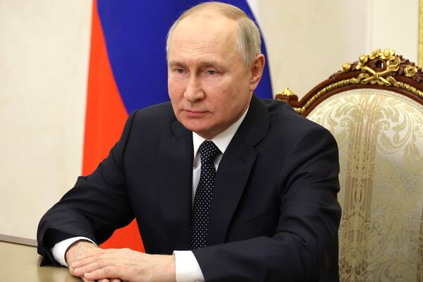 Владимир Путин направил приветствие участникам ПМЭФ-2023