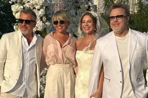 Подольская рассекретила подарки, полученные на свадьбу: «Тарелки, чашки, сертификаты» Подольская рассекретила подарки, полученные на свадьбу: «Тарелки, чашки, сертификаты»