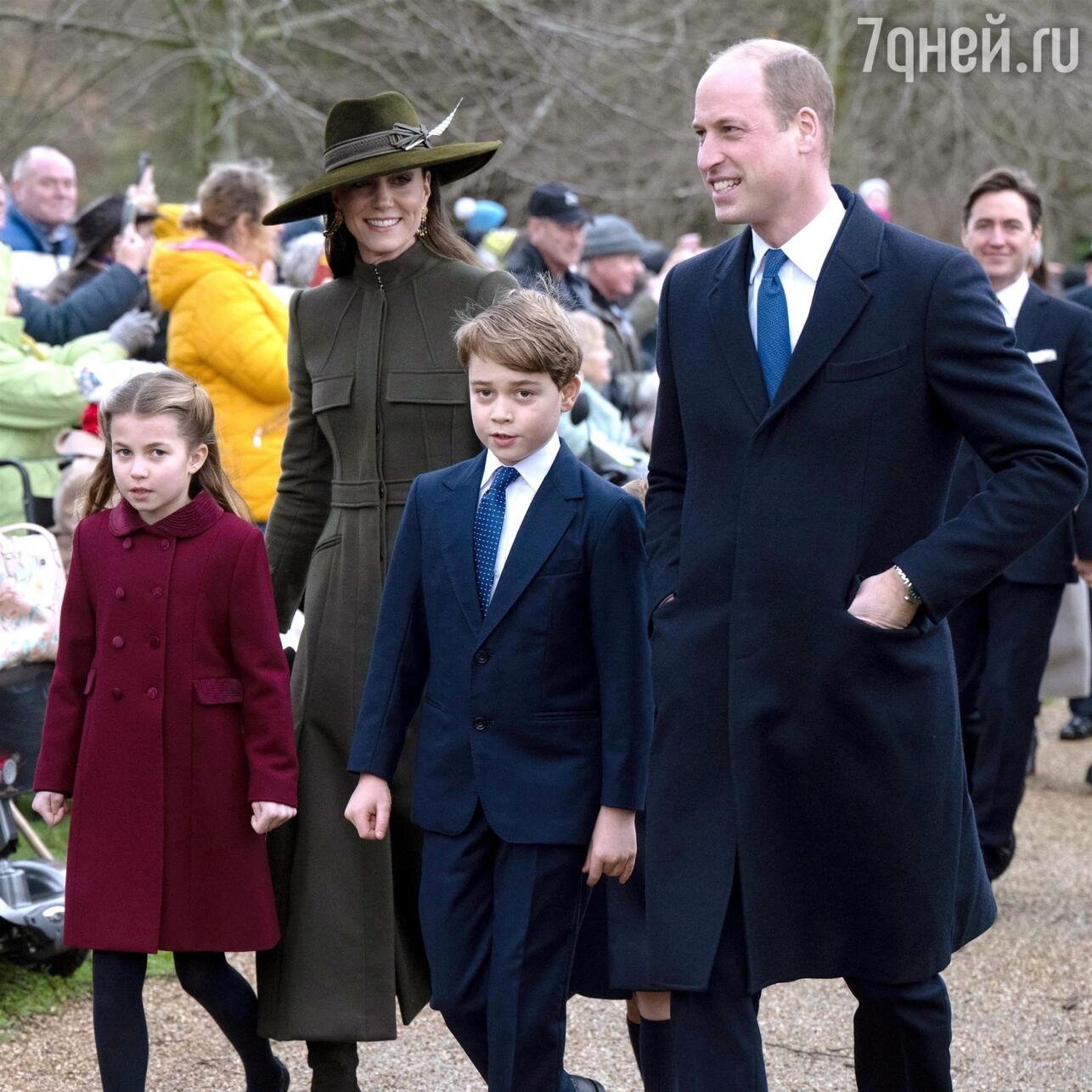 Принц Уильям и Кейт Миддлтон с Шарлоттой и Джорджем - фото
