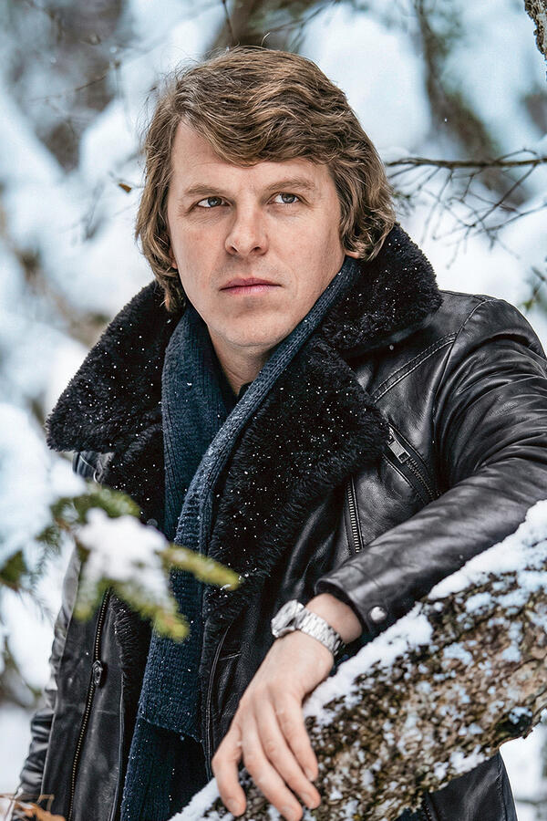 Михаил Кокшенов. Самый обаятельный и привлекательный