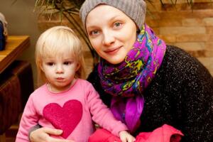Екатерина Вилкова приучает дочь к светской жизни