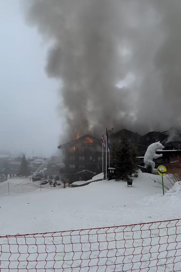 Муж и дети Пугачевой оказались в эпицентре ЧП на курорте — паника и эвакуация Муж и дети Пугачевой оказались в эпицентре ЧП на курорте — паника и эвакуация