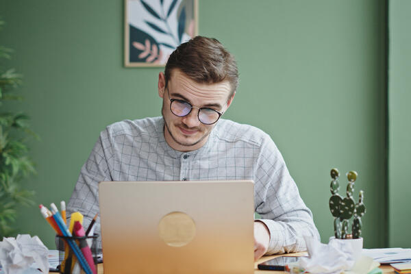 Педант: кто это на самом деле и когда любовь к порядку становится проблемой