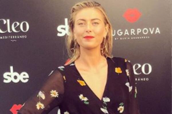 Образ дня: Мария Шарапова в Ganni