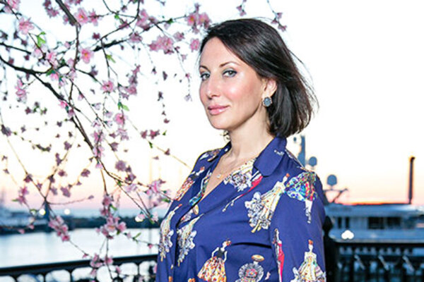 Образ дня: Алика Смехова в Berta_Muzis