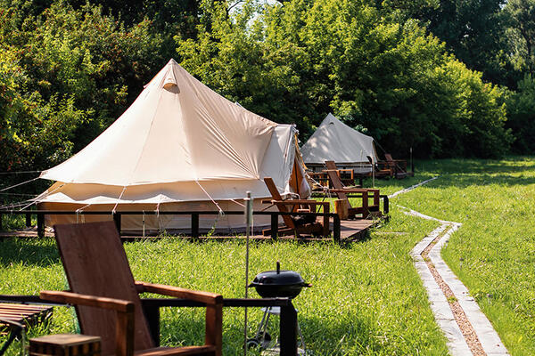 Глэмпинг: описание, плюсы, варианты