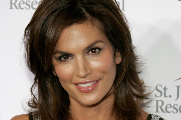 Синди Кроуфорд решила обогатиться на перепродаже недвижимости