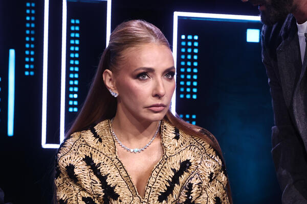 «Не к добру»: Навка надела на свадьбу Авериной тот же наряд, что и на кладбище