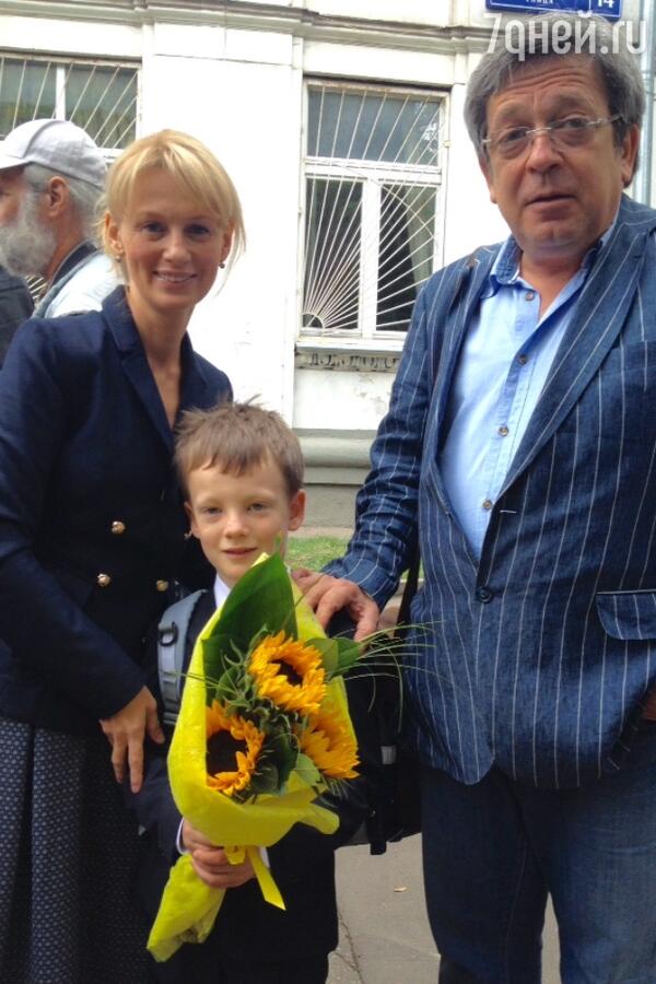 Юлия Ромашина и Вадим Дубровицкий с сыном Данилой