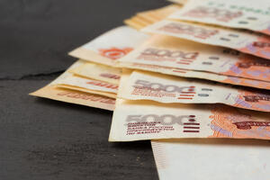 Что делать, если вашу купюру в магазине признали фальшивой — идите в банк и не бойтесь полиции