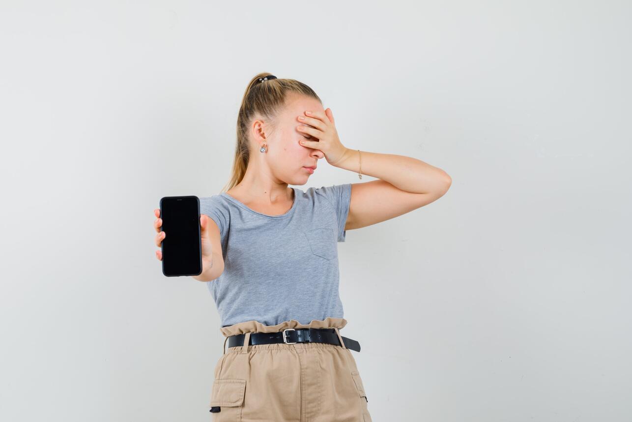 Мобильный телефон