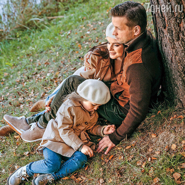 Анна Пескова с мужем и дочерью