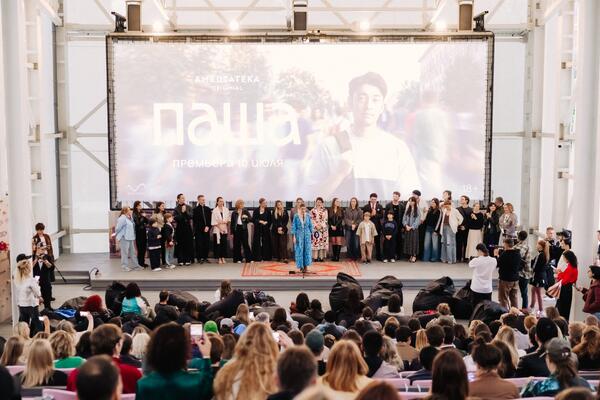 Горбачева, Ильясов, Чебатков и другие звезды на премьере сериала «Паша» 
