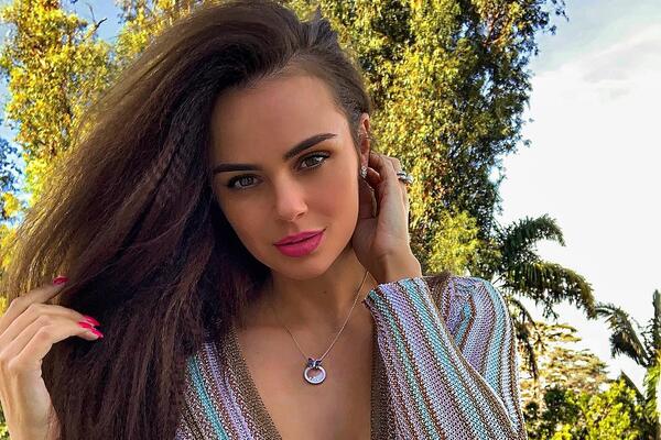 Модель Ксения Дели показала жесткий способ, как похудеть после родов