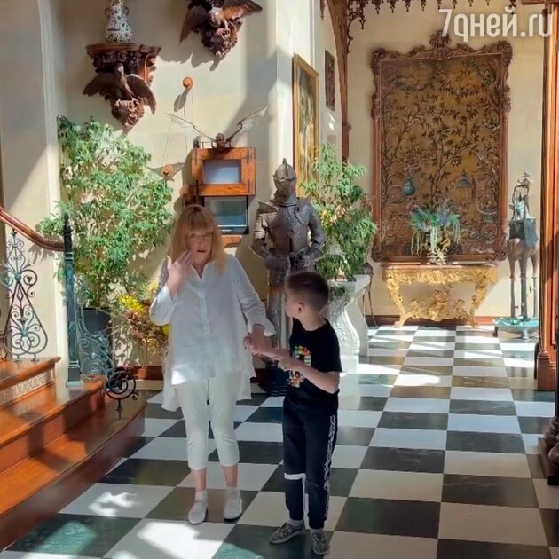 в каком году галкин построил замок в грязи. Смотреть фото в каком году галкин построил замок в грязи. Смотреть картинку в каком году галкин построил замок в грязи. Картинка про в каком году галкин построил замок в грязи. Фото в каком году галкин построил замок в грязи