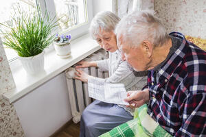 Что сделать, чтобы мошенники не отобрали квартиру у пенсионера