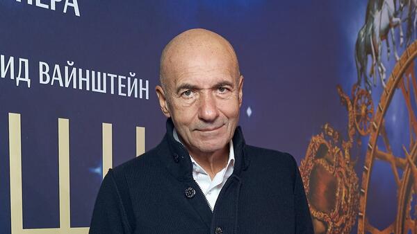 Фигура как у модели: младшая дочка Игоря Крутого оголила живот на фото из США