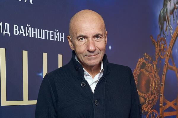 Фигура как у модели: младшая дочка Игоря Крутого оголила живот на фото из США