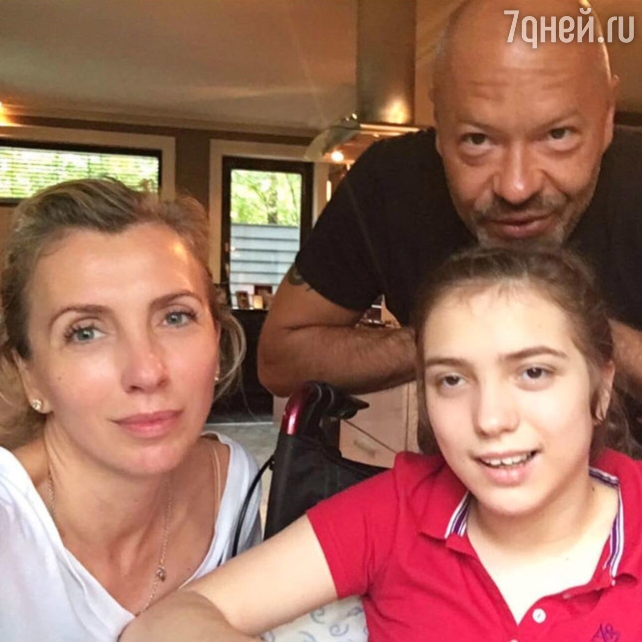 Федор Бондарчук с бывшей женой и дочкой Варварой