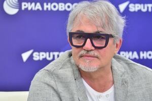 «За копейки возится»: Дибров приложил Караулову, отобравшую у него работу