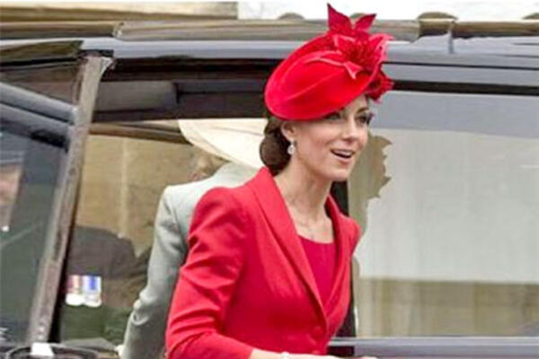 Образ дня: Кейт Миддлтон в Catherine Walker