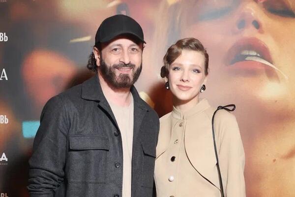 Держит на руках принцессу: Арзамасова показала взрослого сына Авербуха от Лобачевой