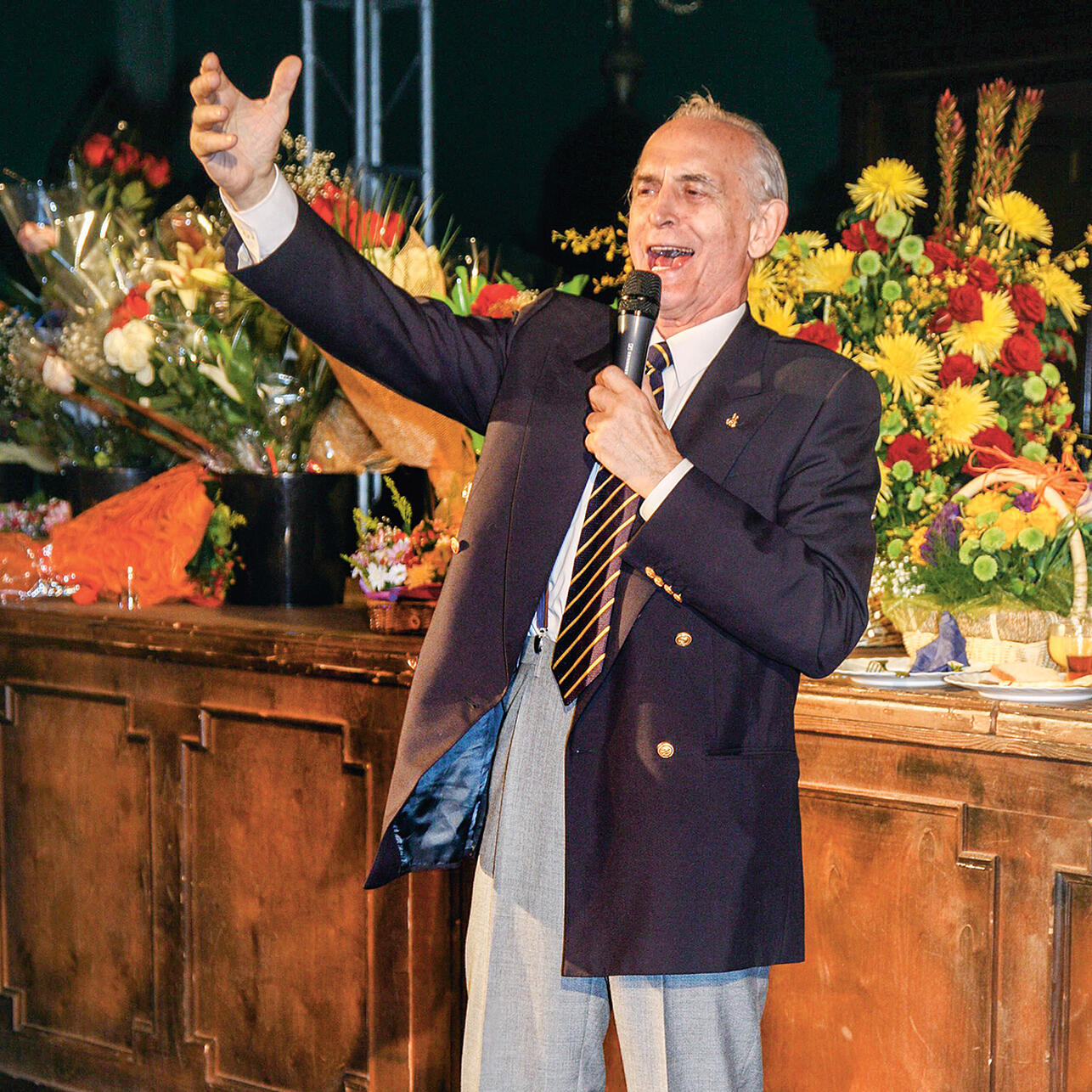 Василий Лановой